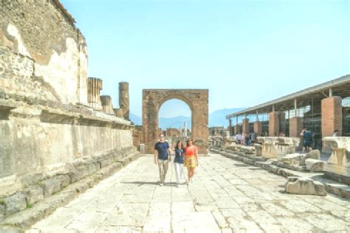 escort Pompeya