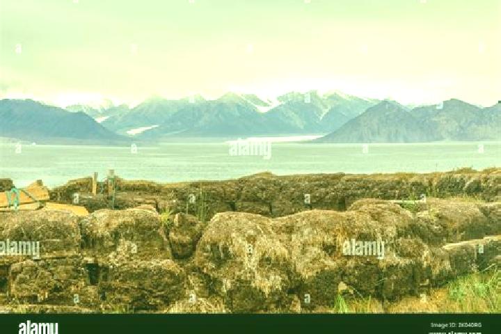escort Pond Inlet
