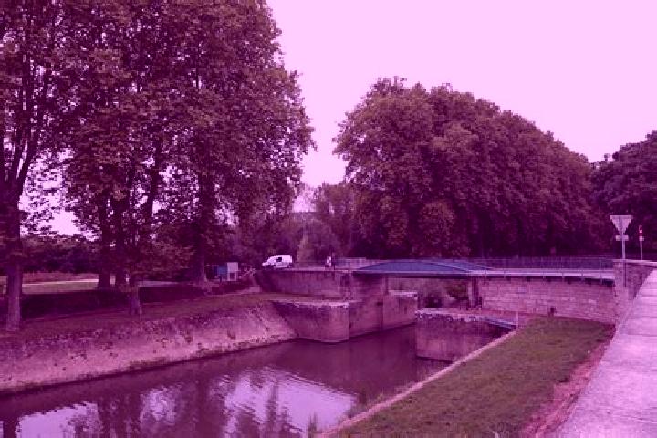 escort Pont-de-Vaux