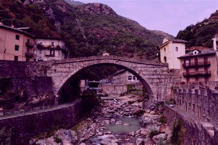escort Pont-Saint-Martin