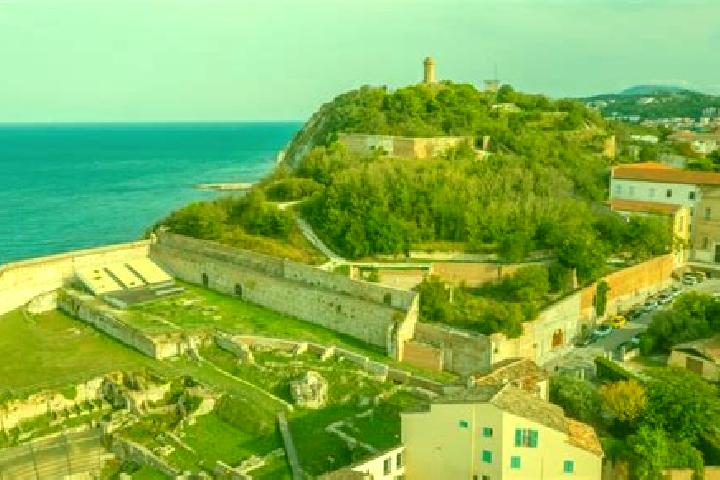 escort Porto Potenza Picena