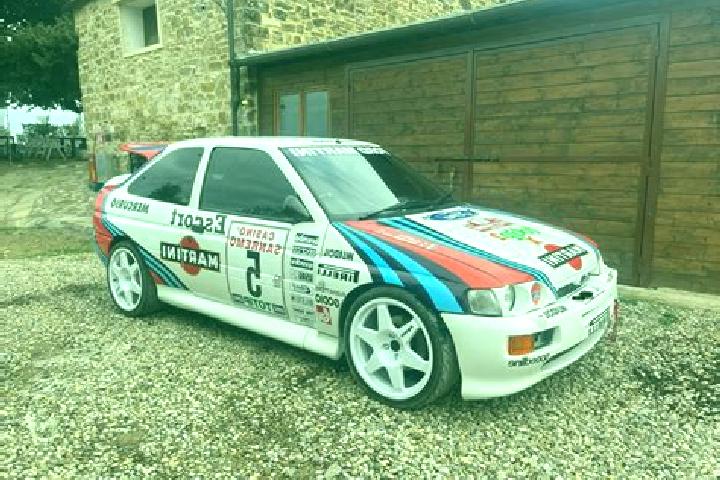 escort Pouce Coupe