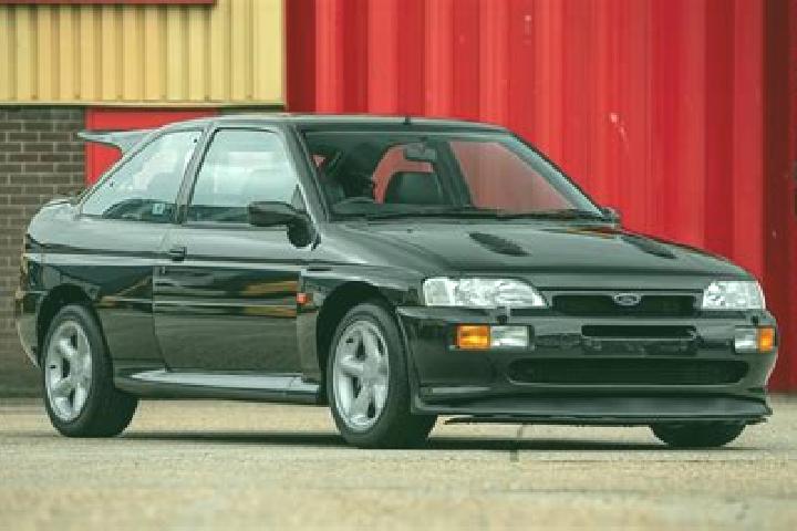 escort Qinlao