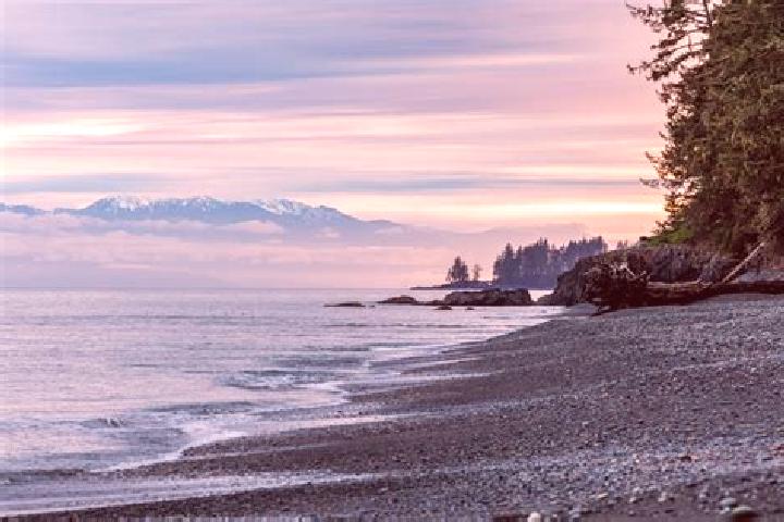 escort Qualicum Beach