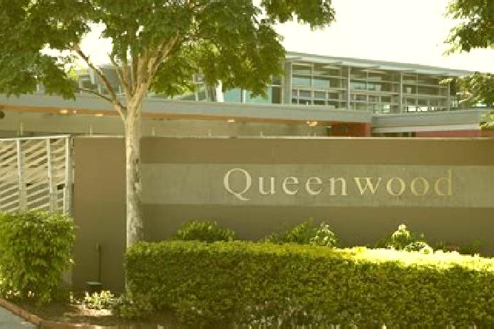 escort Queenwood