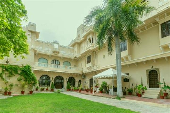 escort Rajmahal