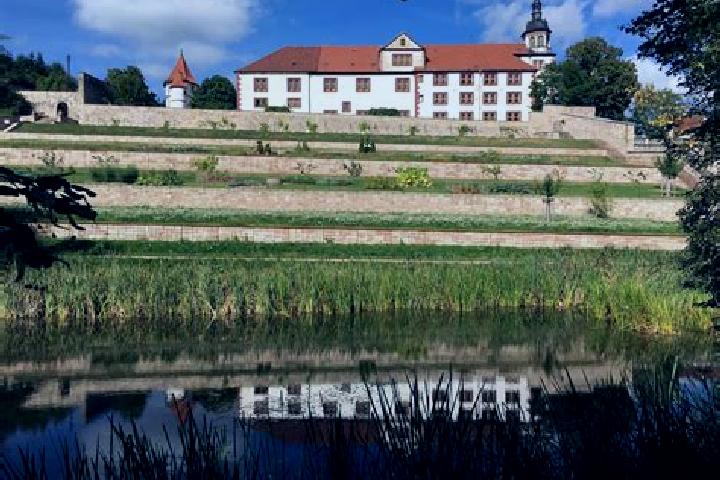 escort Ratzersdorf an der Traisen
