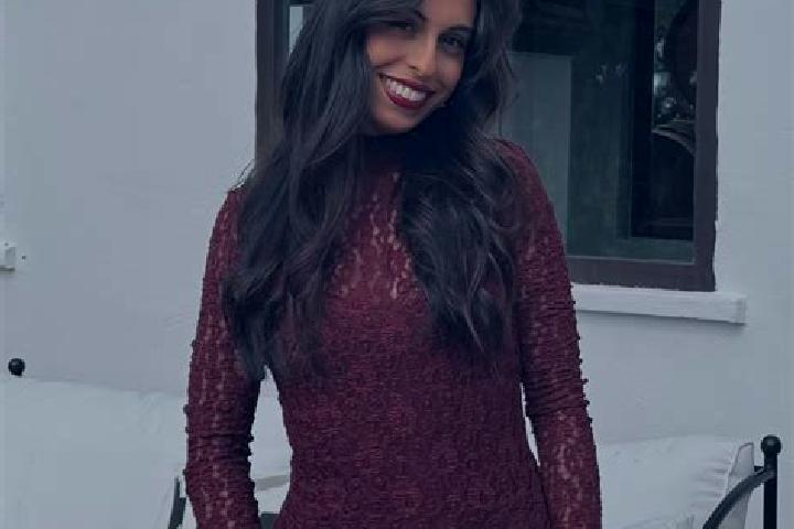escort Ravina