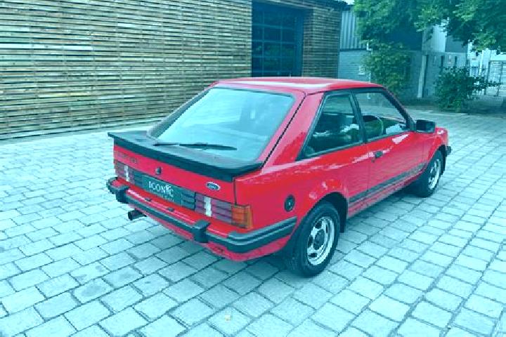 escort Rengat