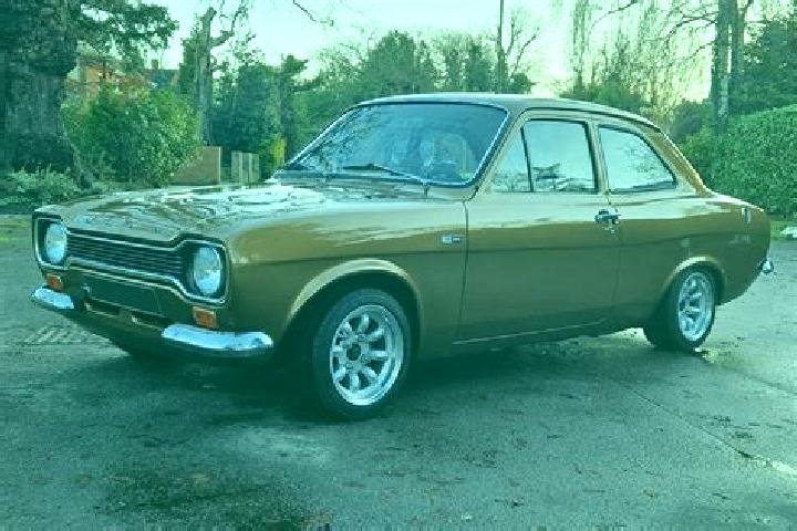 escort Reningelst