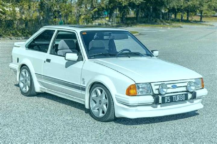 escort Rhoose