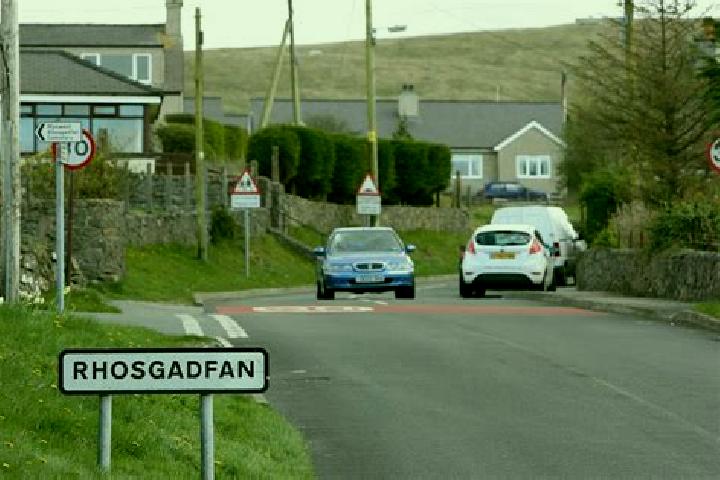escort Rhosgadfan
