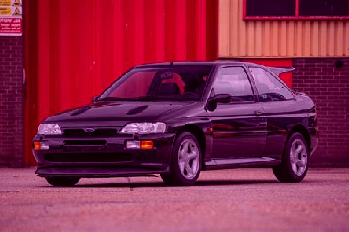 escort Romsey