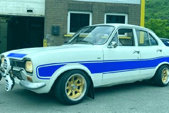 escort Rosehill