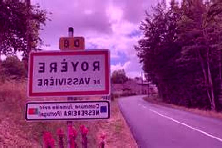 escort Royere-de-Vassiviere