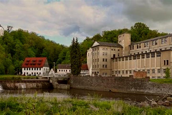 escort Sachsenburg