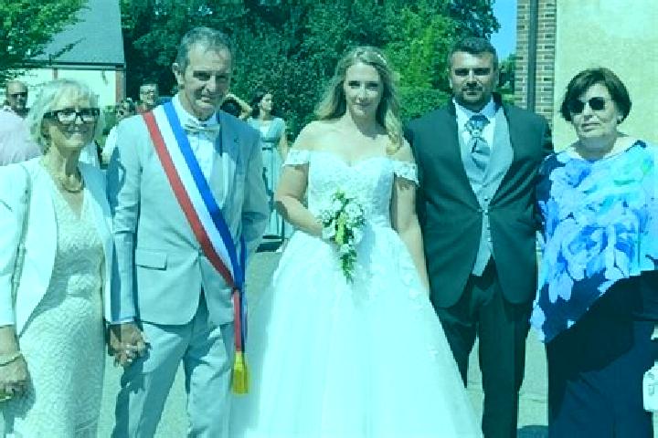 escort Saint-Symphorien-des-Bruyeres