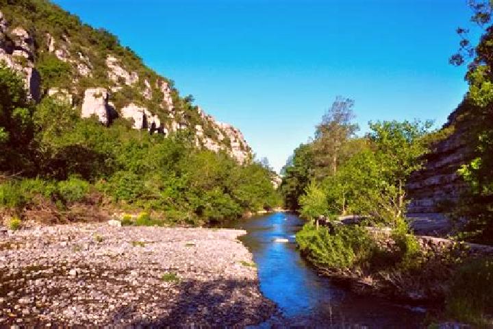 escort Saint-Symphorien-sous-Chomerac