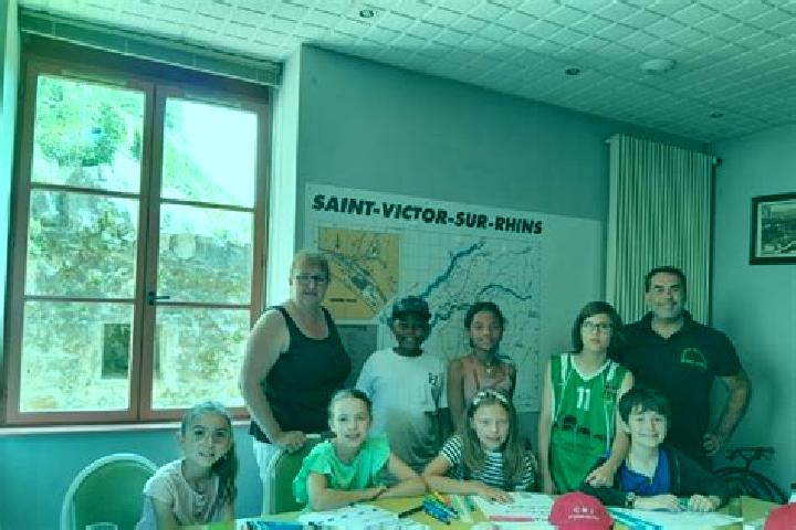 escort Saint-Victor-sur-Rhins