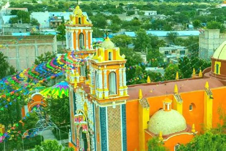 escort San Marcos Tlacoyalco