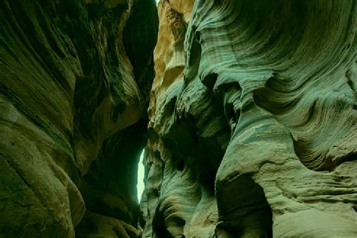 escort Sandstone Valley