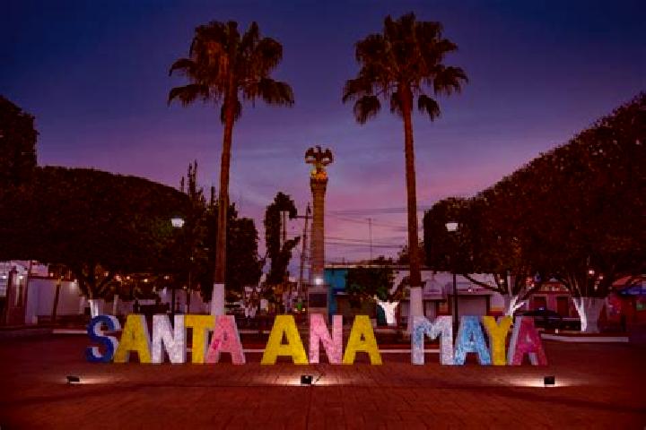 escort Santa Ana Maya