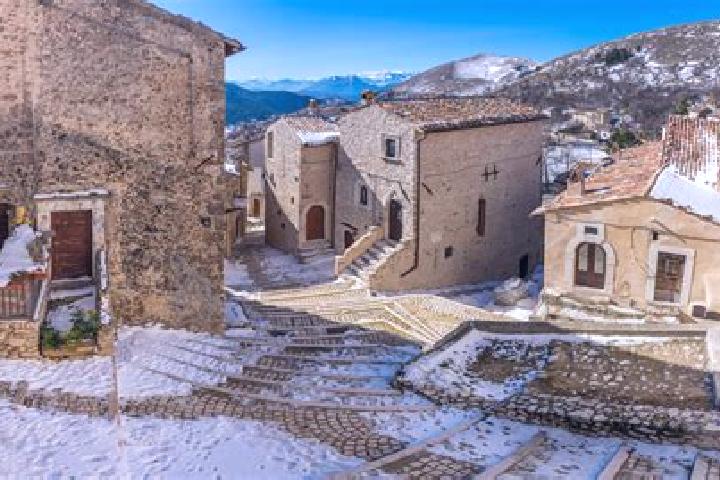 escort Santo Stefano di Sessanio