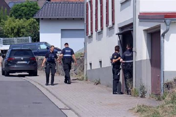 escort Schallodenbach
