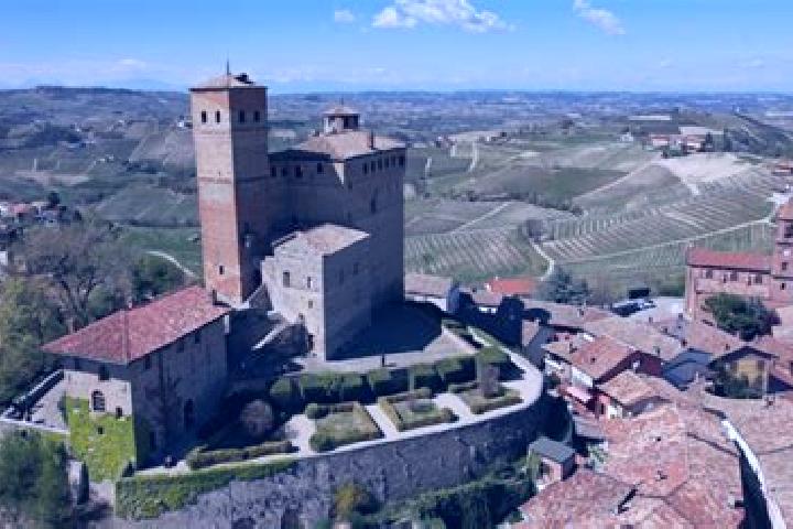 escort Serralunga d Alba
