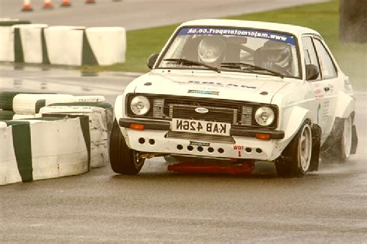 escort Simon