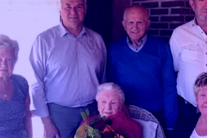 escort Sint-Maria-Lierde