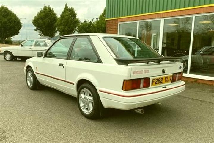 escort Sirisia