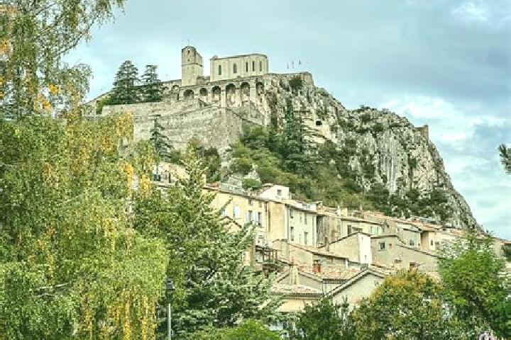 escort Sisteron