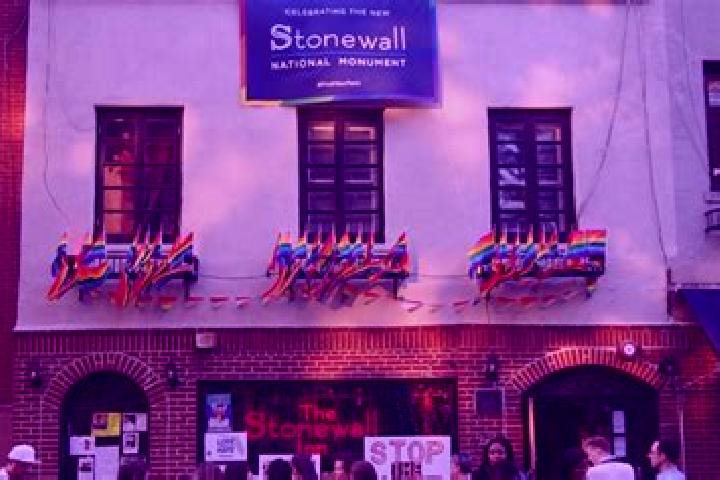 escort Stonewall