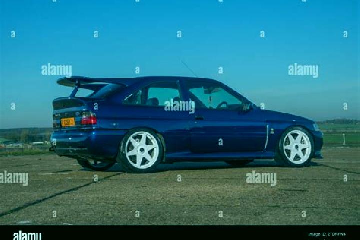escort Strathearn