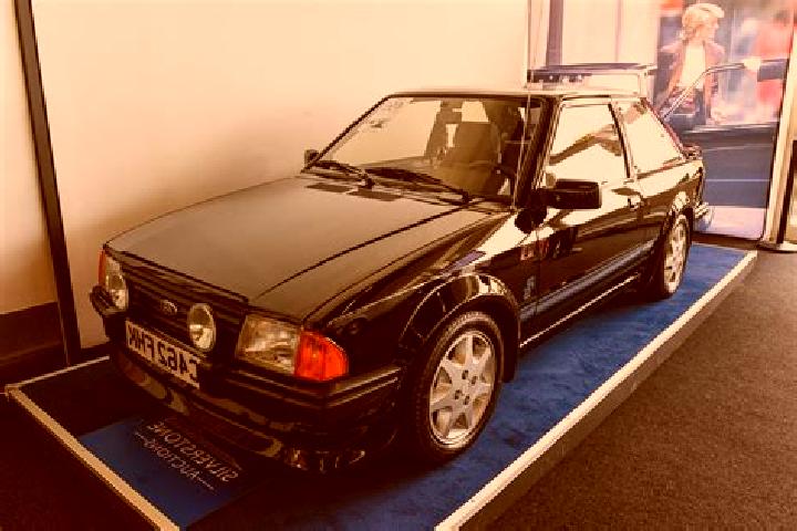 escort Stroemma
