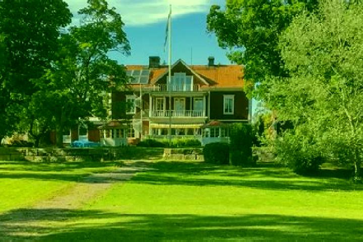 escort Stroemsholm