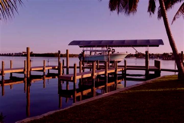 escort Suncoast Estates