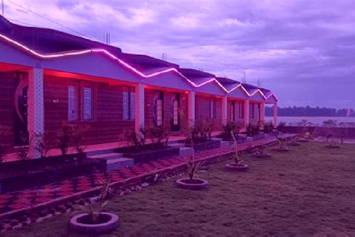 escort Tajpur