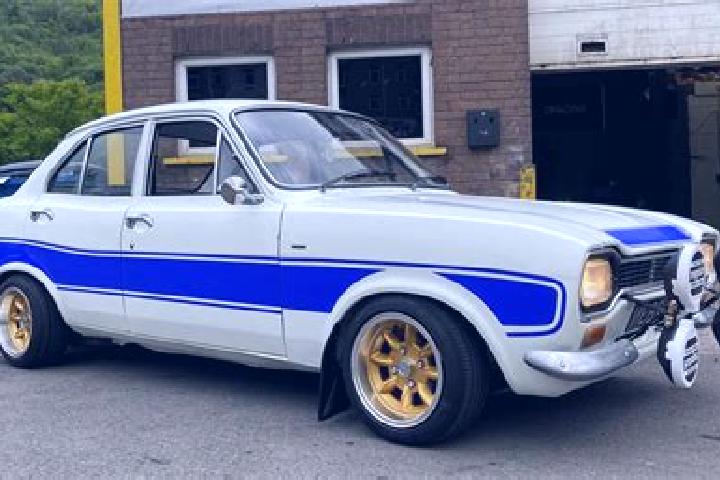 escort Testana