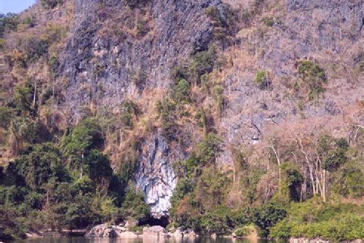 escort Thakhek