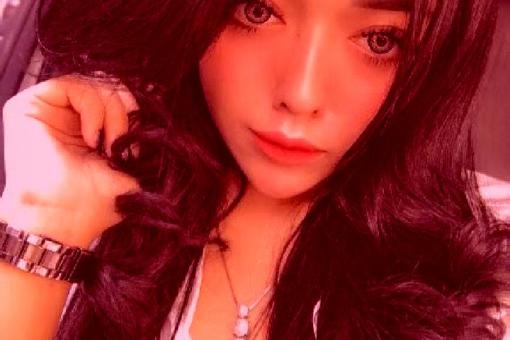 escort Ticha