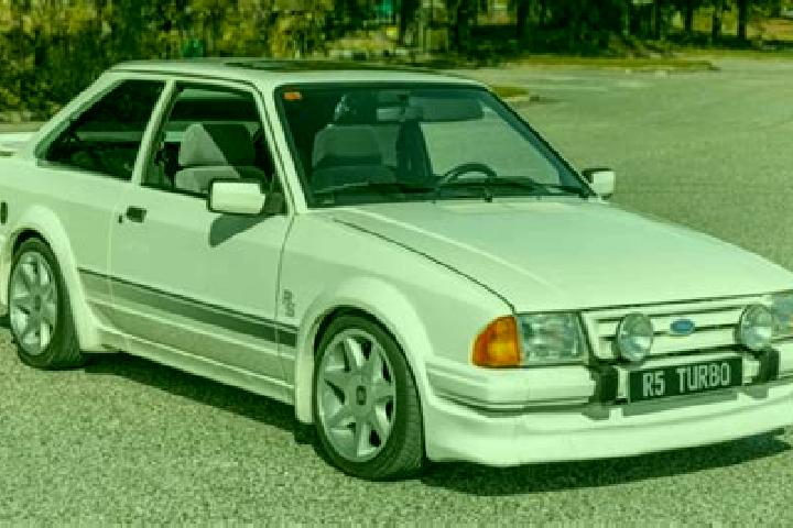 escort Tivenys