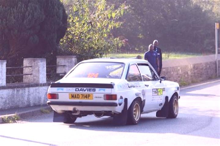 escort Tomas