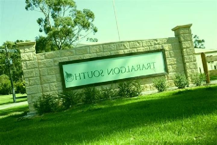 escort Traralgon South