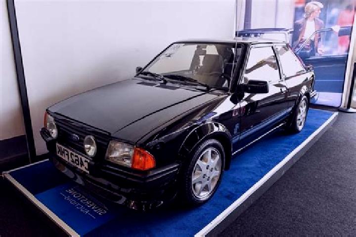 escort Troitskiy