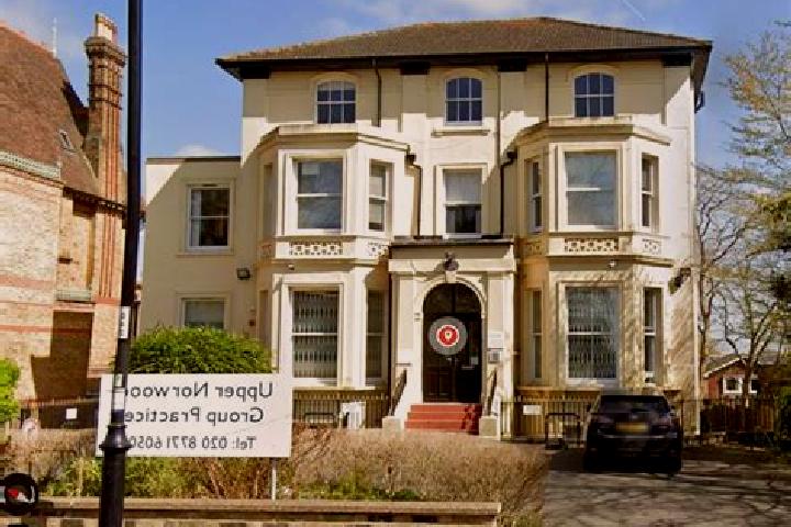 escort Upper Norwood