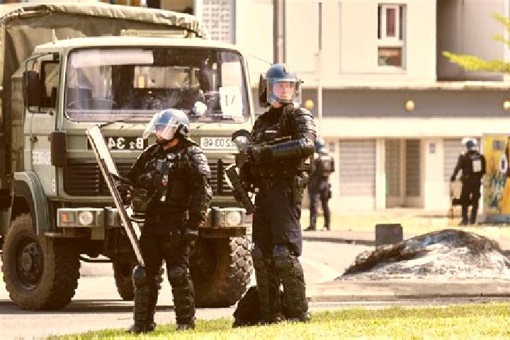 escort Vallee du Tir
