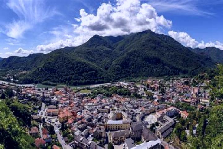 escort Varallo Pombia