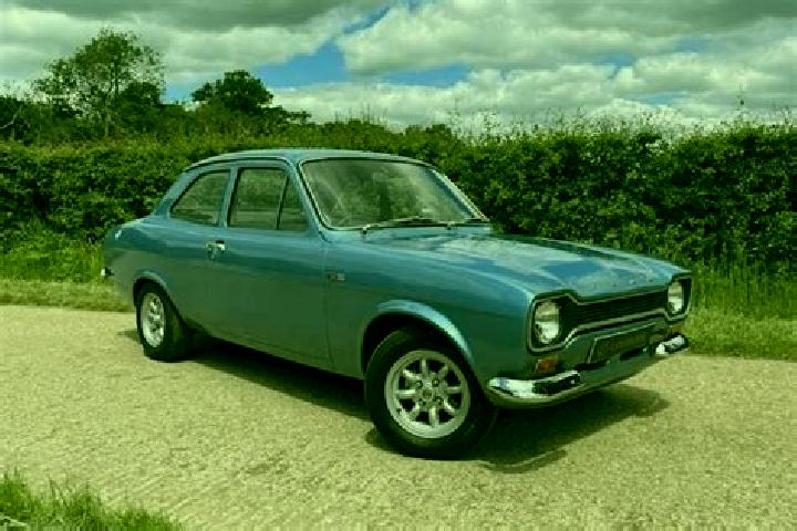 escort Velaine